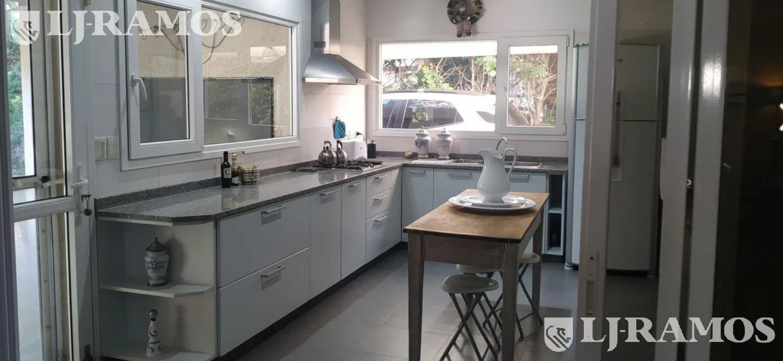 Hermosa Casa en Venta en Septiembre con piscina- Impecable estado PG foto 4