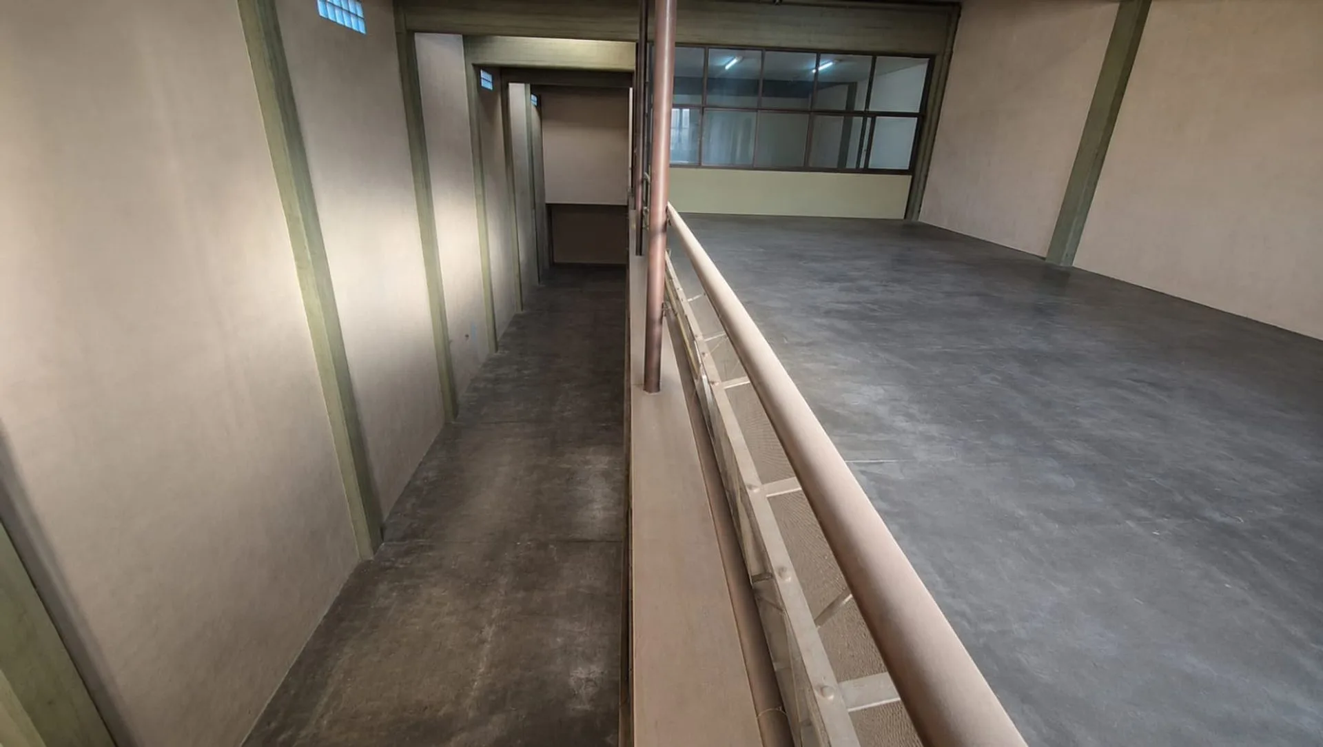 GALPON o DEPOSITO EN VENTA EN V. URQUIZA 400 M2 foto 5