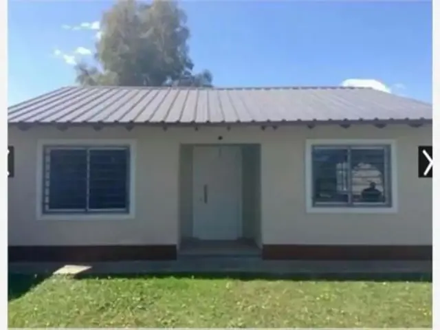 TORTUGUITAS: CASA DE 3 AMB, EN BARRIO CERRADO