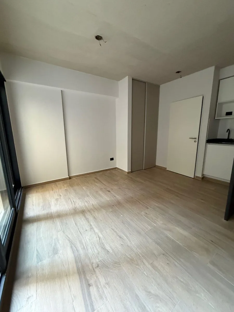 VENTA MONO CON PATIO A ESTRENAR  PALERMO HOLLYWOOD foto 2