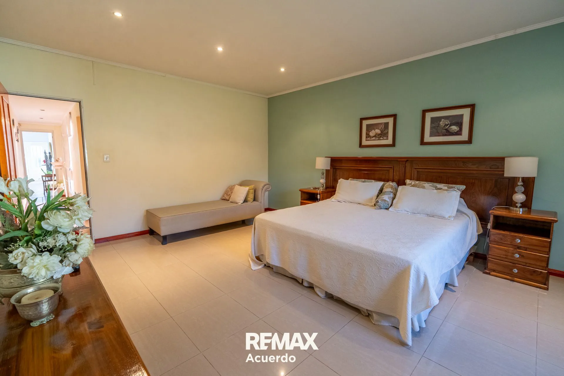VENTA CASA 3 DORM+PILETA+QUINCHO+PARQUE CENTRICA foto 4