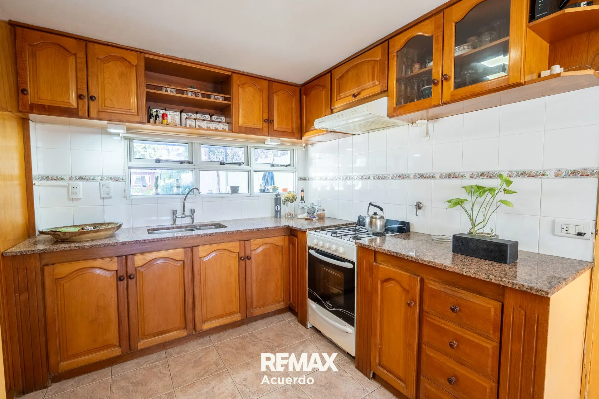 VENTA CASA 3 DORM+PILETA+QUINCHO+PARQUE CENTRICA foto 5