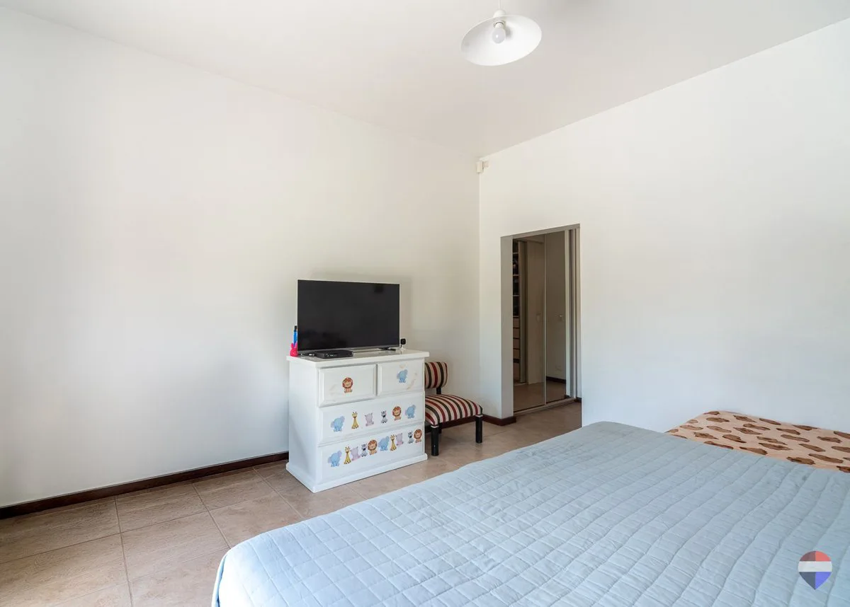 Venta casa 6 ambientes barrio Privado La Celina foto 3