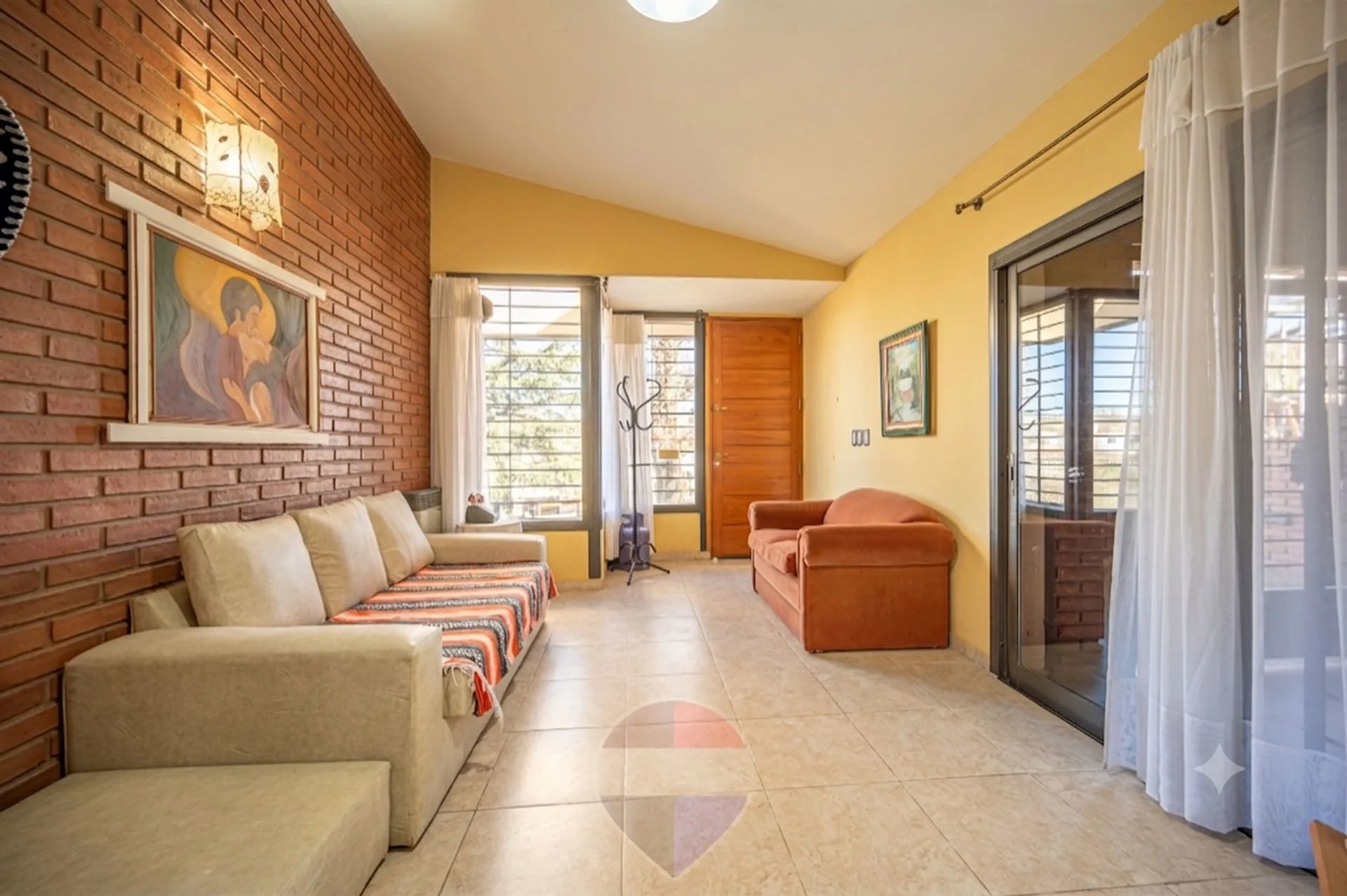 Venta casa 3 dormi pileta frente al rio playas oro foto 4