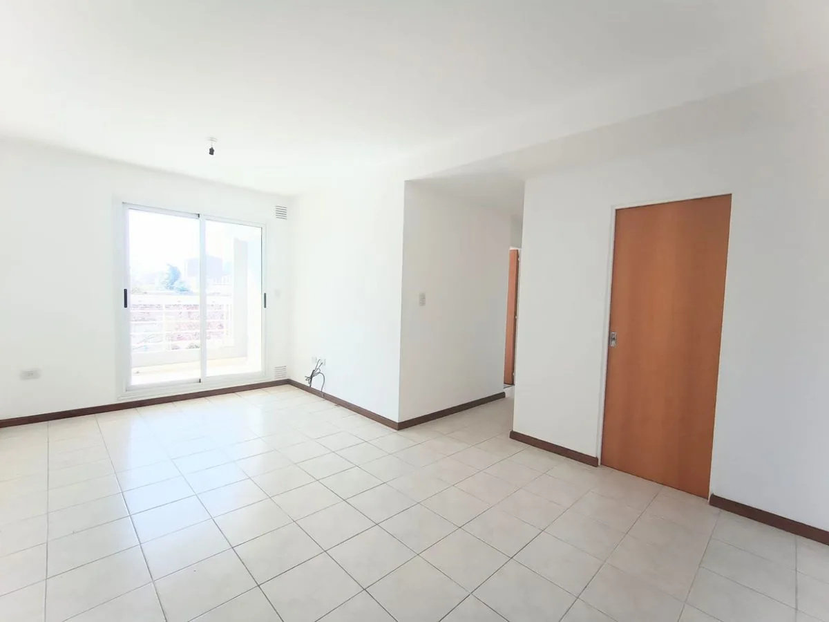 ALQUILER DPTO DE 2 DORMIT. CENTRO foto 2