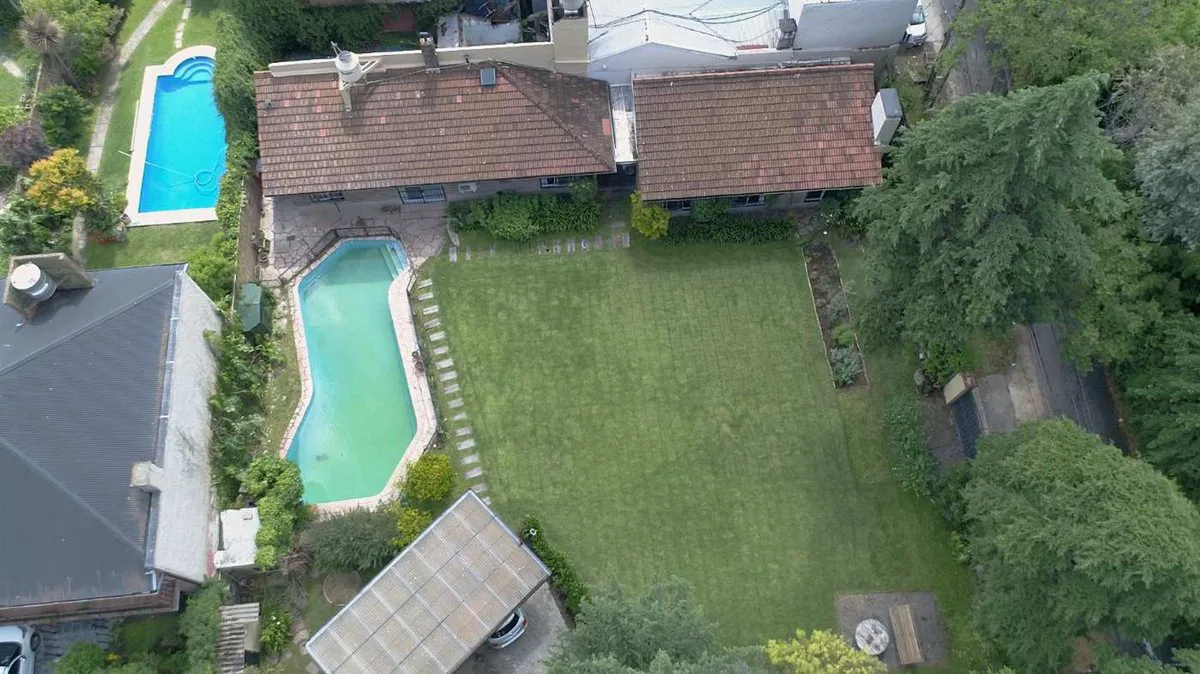 VENTA CASA 5 AMBIENTES DON TORCUATO PARQUE PILETA