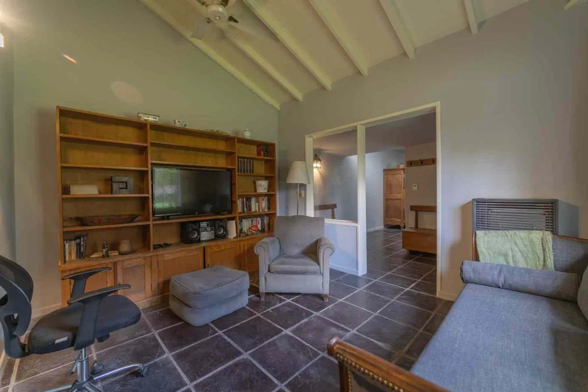 VENTA CASA 5 AMBIENTES DON TORCUATO PARQUE PILETA foto 4