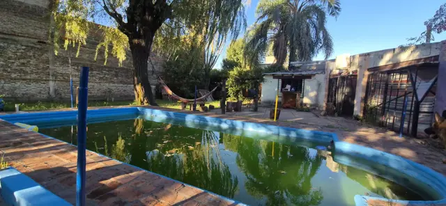 Entre Ríos 2600 - Casa a reciclar en venta con gran terreno - Granadero Baigorrria