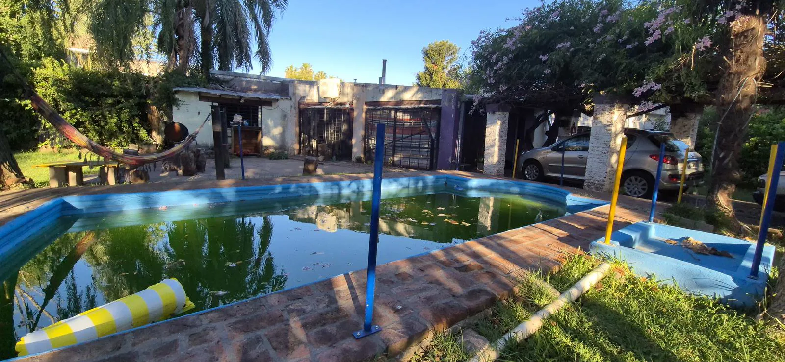 Entre Ríos 2600 - Casa a reciclar en venta con gran terreno - Granadero Baigorrria foto 5