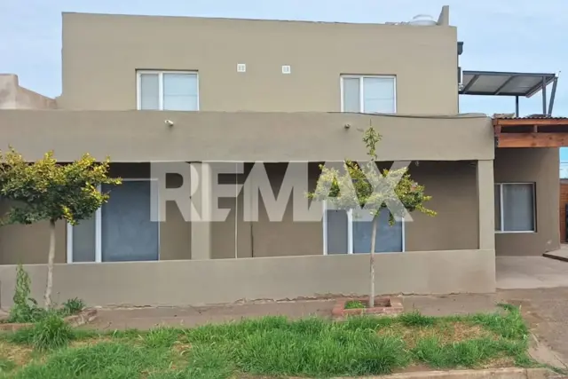 Casa en venta, 4 dormis + Quincho en Villa Manzano