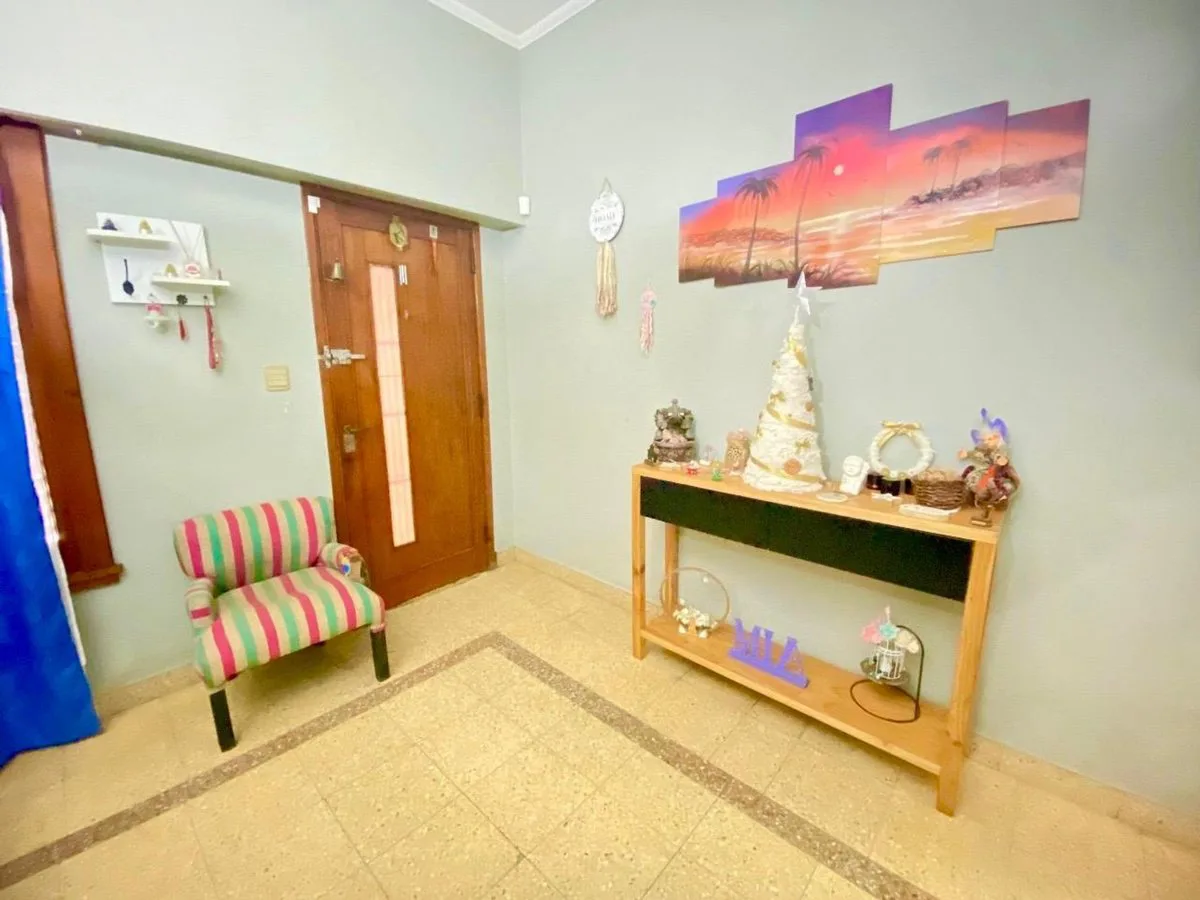 CASA EN VENTA 5 AMB. A MTRS. DE AVENIDA 25 DE MAYO foto 5