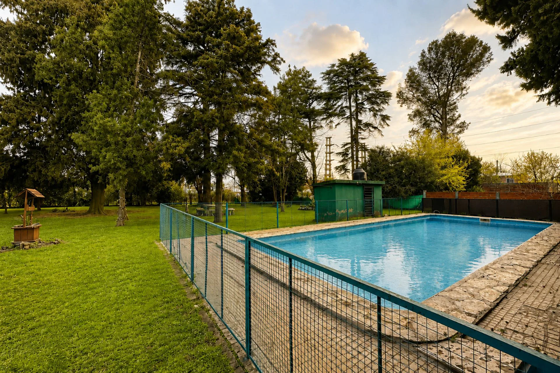CASA QUINTA EN VENTA MONTE GRANDE CON PISCINA foto 2