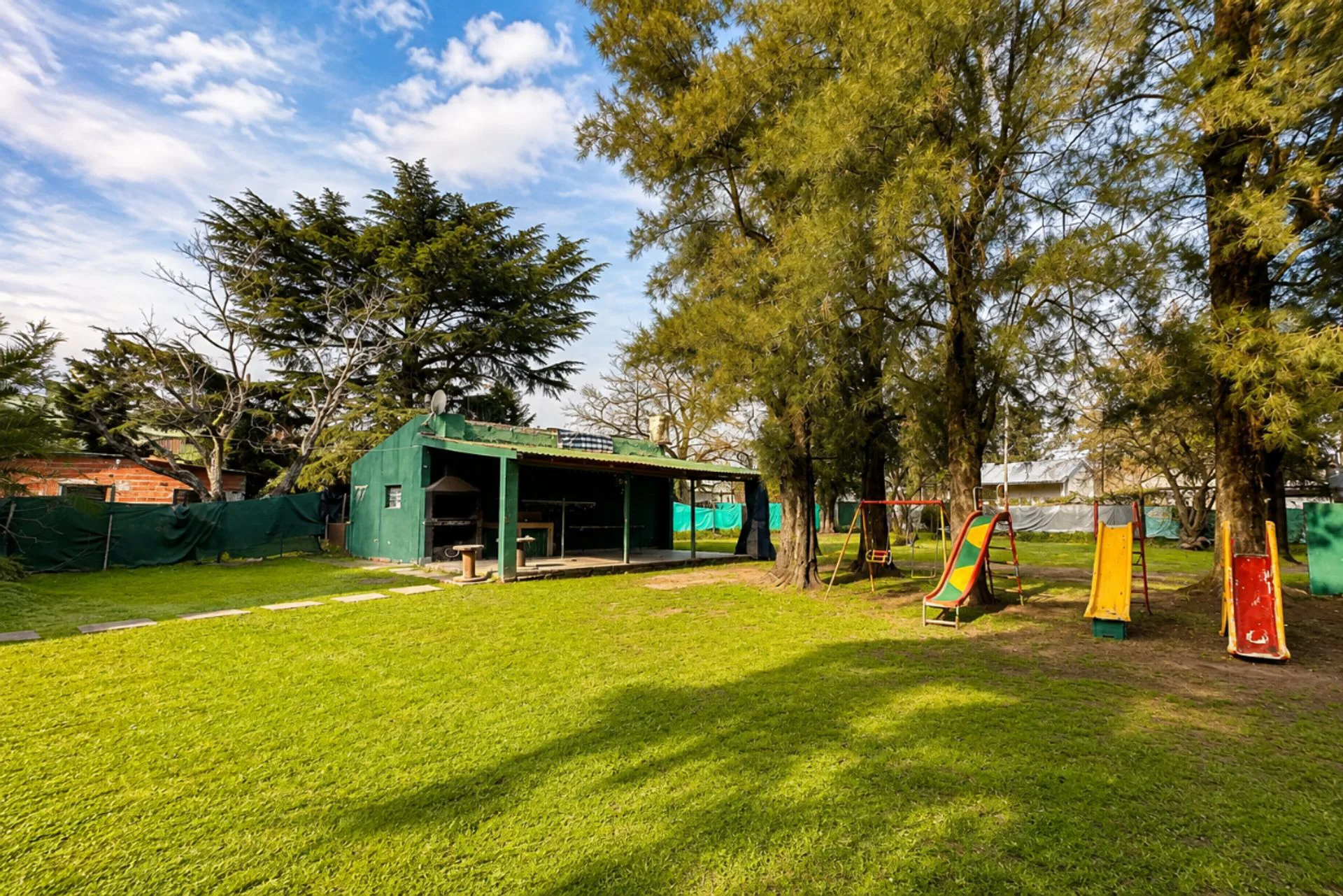 CASA QUINTA EN VENTA MONTE GRANDE CON PISCINA foto 5