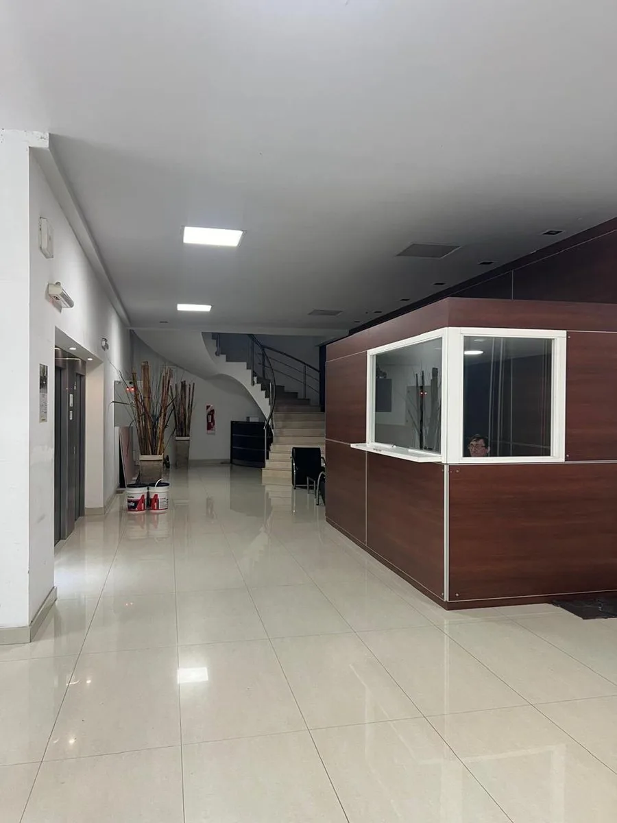 VENTA  o ALQUILER PISO  PARA OFICINAS  ZONA CENTRO foto 3