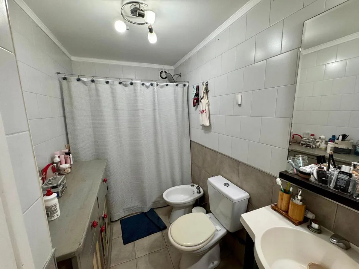VENTA PH CONSTITUCION CON GARAGE Y PARRILLA foto 4