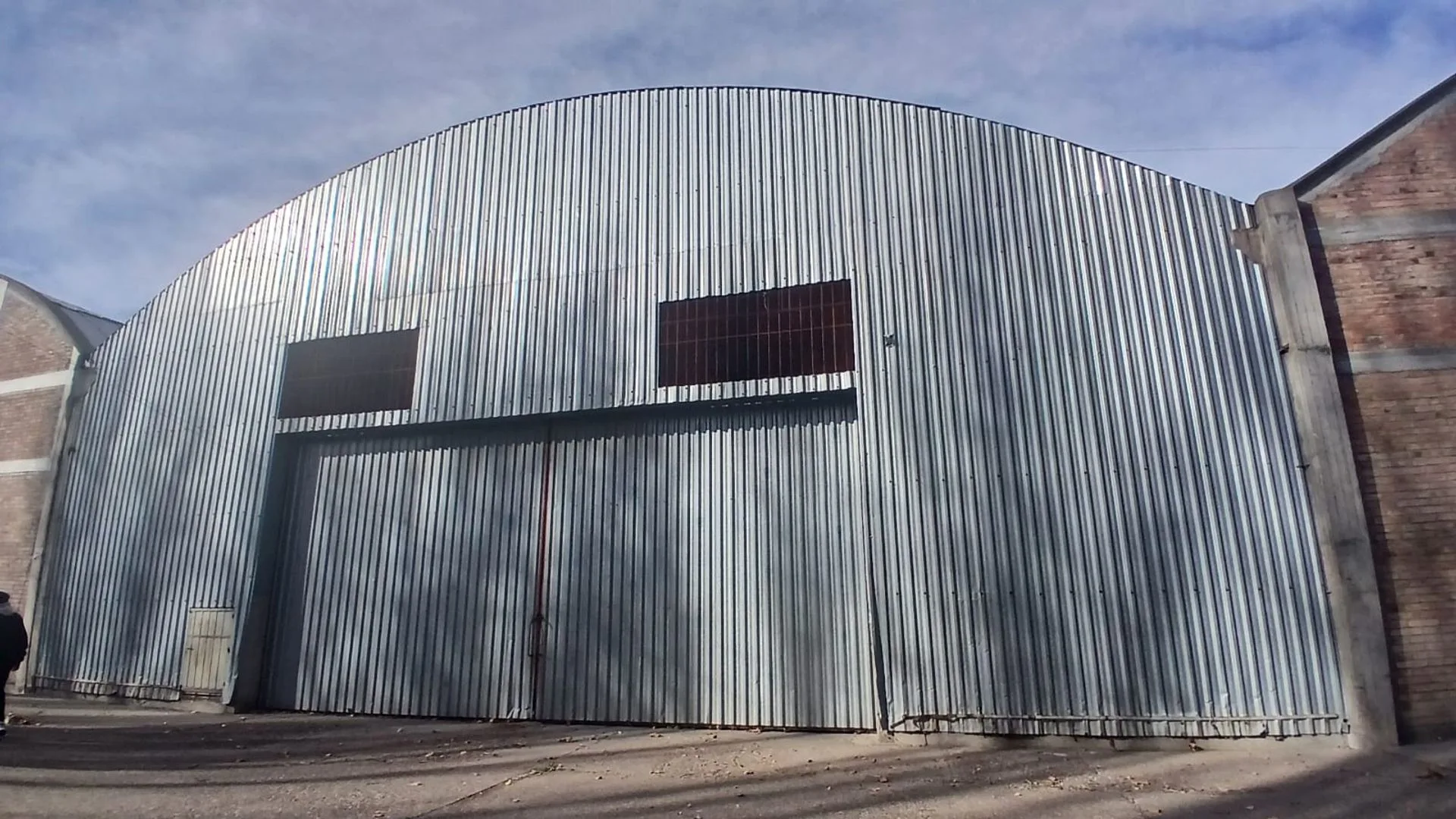 Se alquila galpón de 900m² en General Alvear Mza foto 2