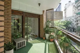 VENTA ELEGANTE SEMIPISO  4 AMB RECOLETA foto 4