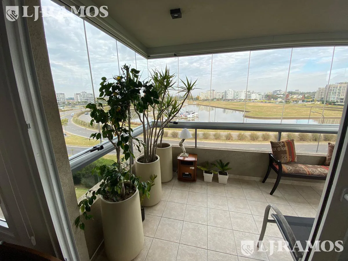 Departamento de 3 ambientes AMOBLADO Y EQUIPADO en venta en Espigón -  Nordelta foto 4