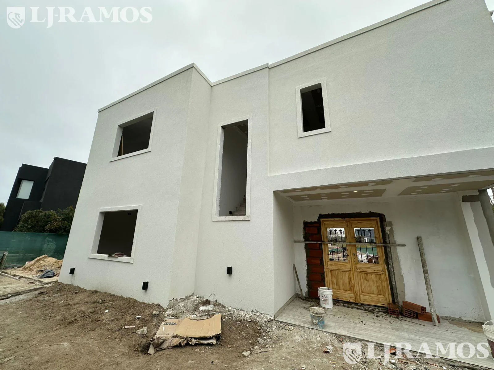 Casa 5 ambientes vista a la laguna central en El Canton - Norte PG foto 2