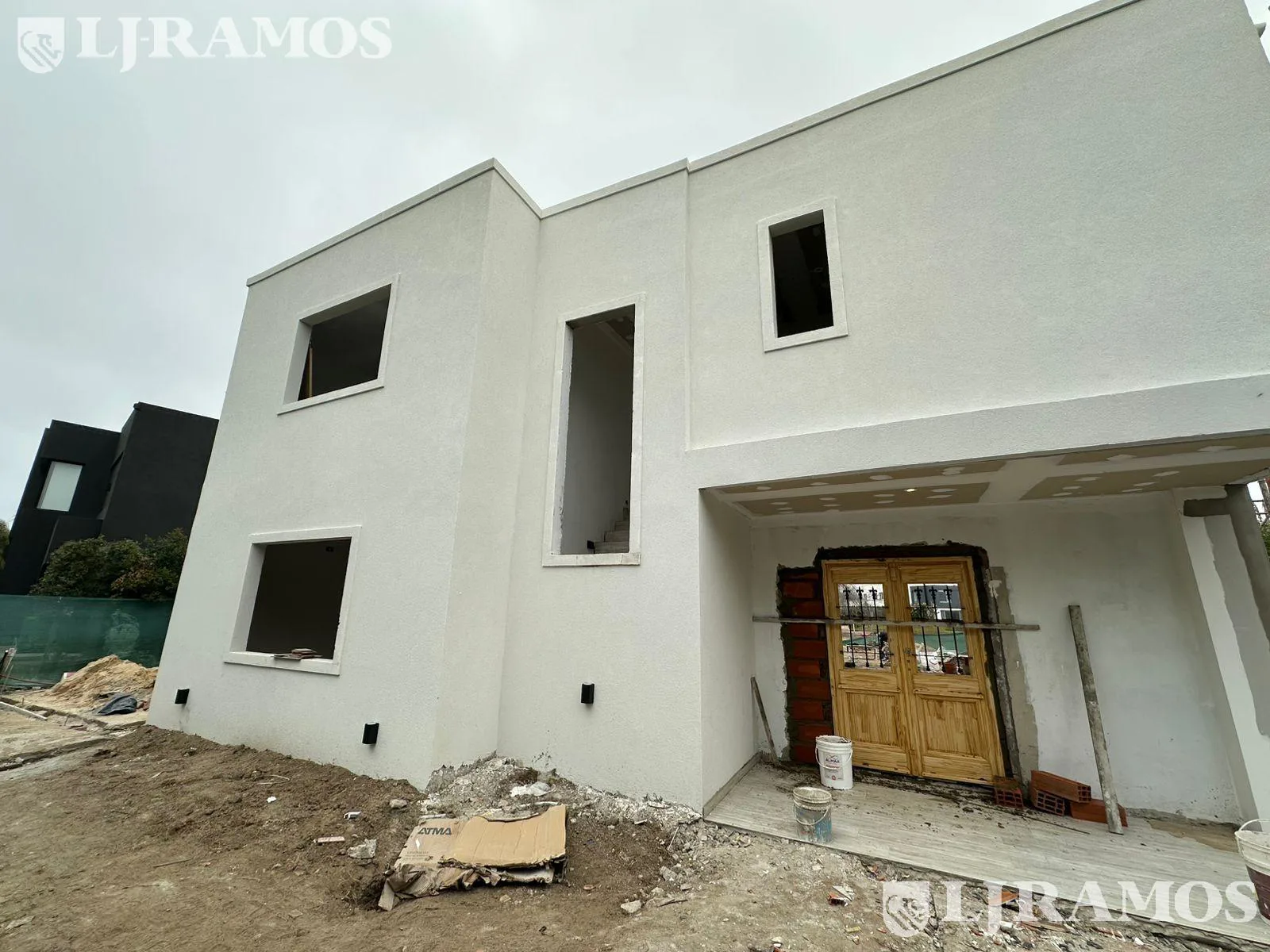 Casa 5 ambientes vista a la laguna central en El Canton - Norte PG foto 3
