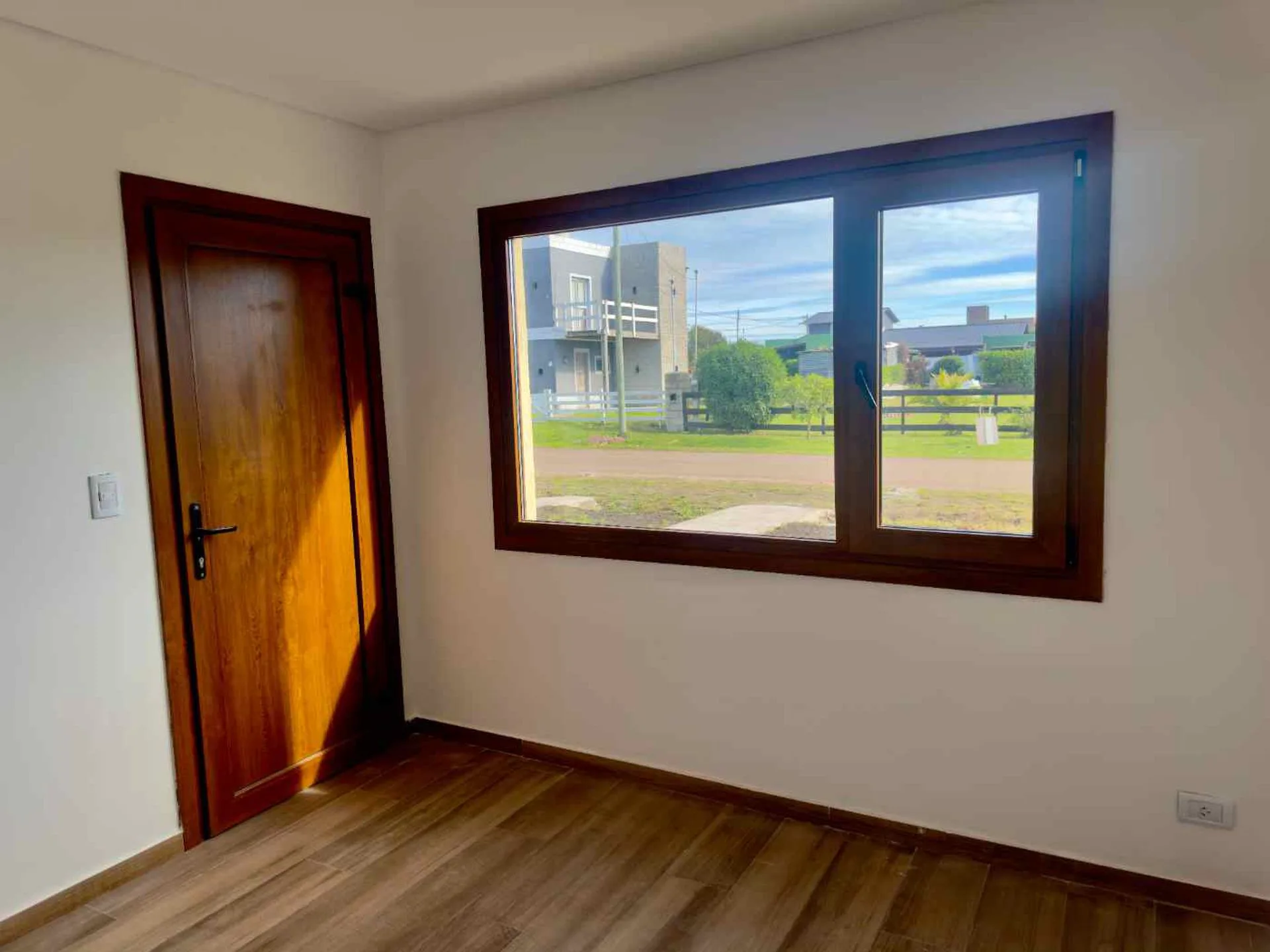 VENTA CASA 5AMB A ESTRENAR - ATLANTIDA STA. CLARA foto 5
