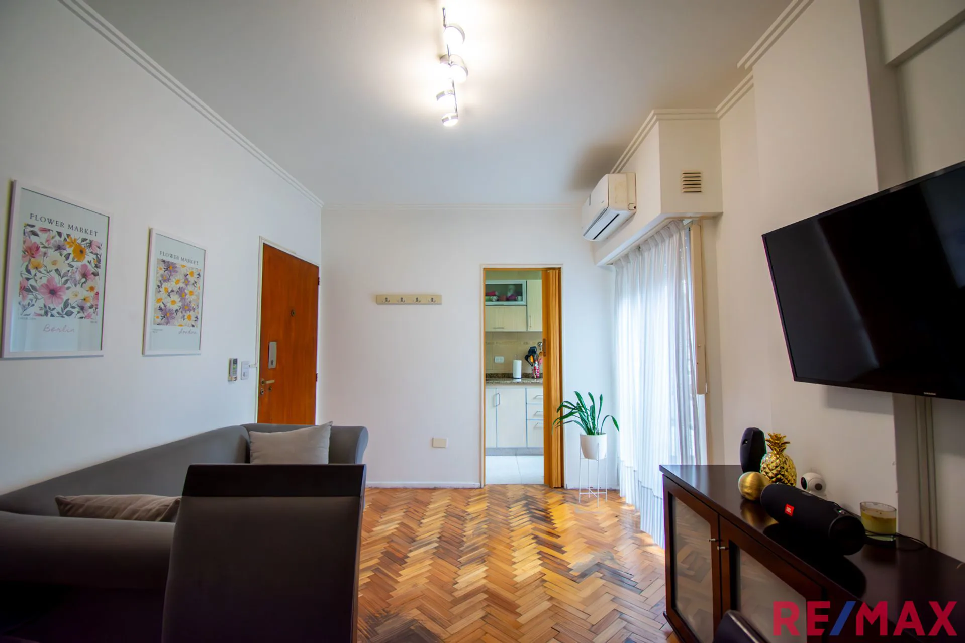 VENTA DEPTO.2 AMB C/BALCON F. APTO CRED- CABALLITO foto 5