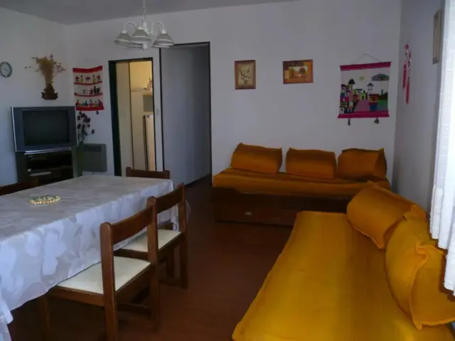 Depto 2 Ambientes + Cochera. Zona 1