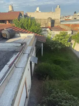 LOCAL CON VIVIENDAS AL CONTRAFRENTE foto 3