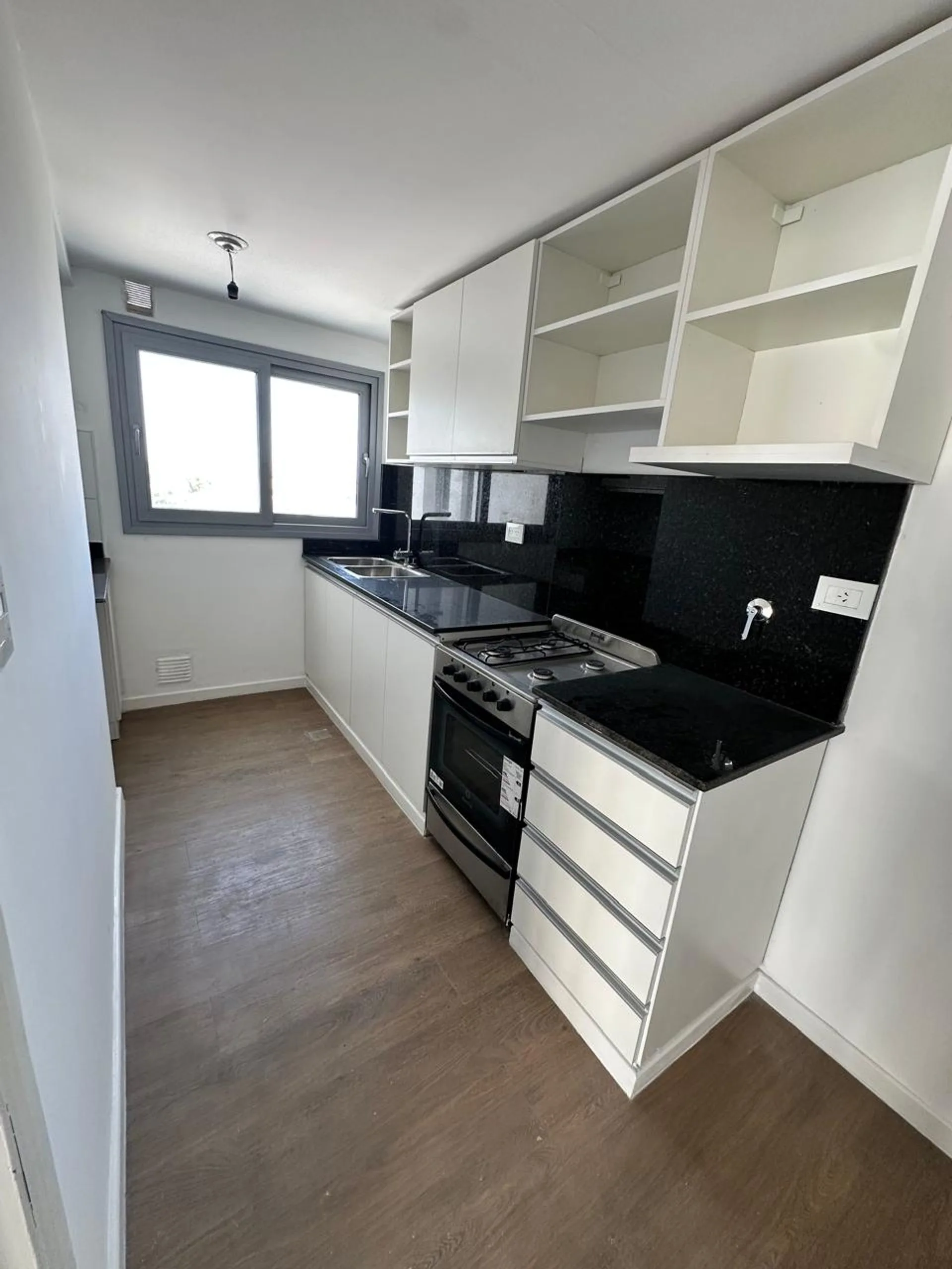 EXCELENTE DEPARTAMENTO A ESTRENAR 2 DORMITORIOS foto 3