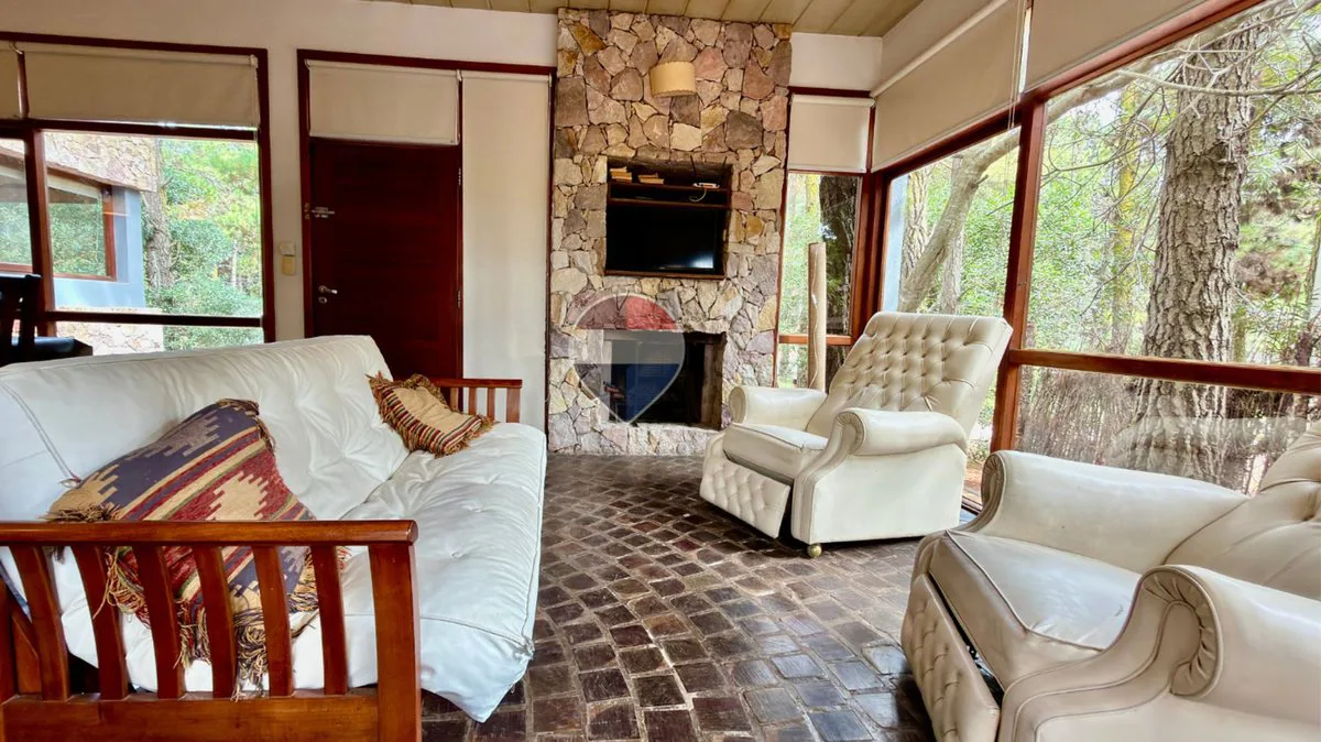 CASA VENTA CUATRO AMBIENTES EN MAR DE LAS PAMPAS foto 2