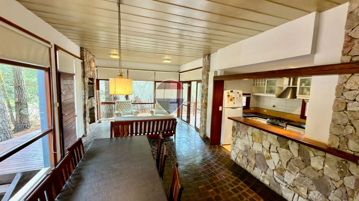 CASA VENTA CUATRO AMBIENTES EN MAR DE LAS PAMPAS foto 4
