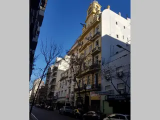 OPORTUNIDAD - NUEVO PRECIO - Departamento en Venta en Congreso 4 ambientes 2 baños 65 m2 + balcón al frente + patio - Combate de los Pozos 200 foto 2