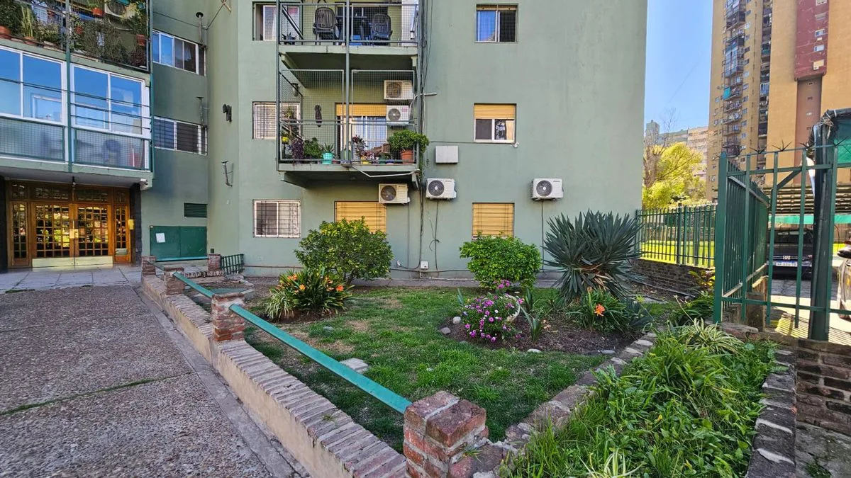 VENTA DEPTO 3 AMBIENTES VILLA LUGANO APTO CREDITO foto 3