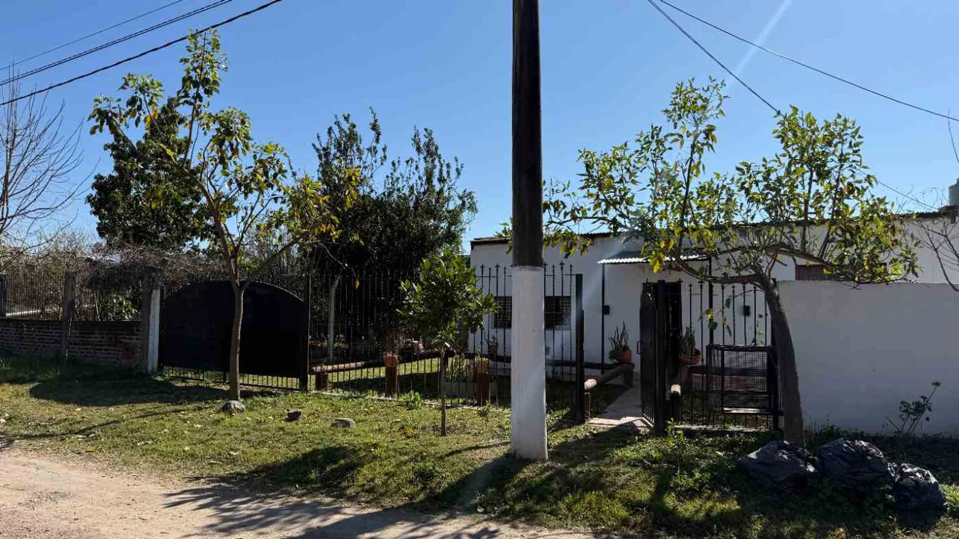 VENTA CASA EL JARDIN DEL CEIBAL 2 DOR+MONOAMBIENTE foto 3