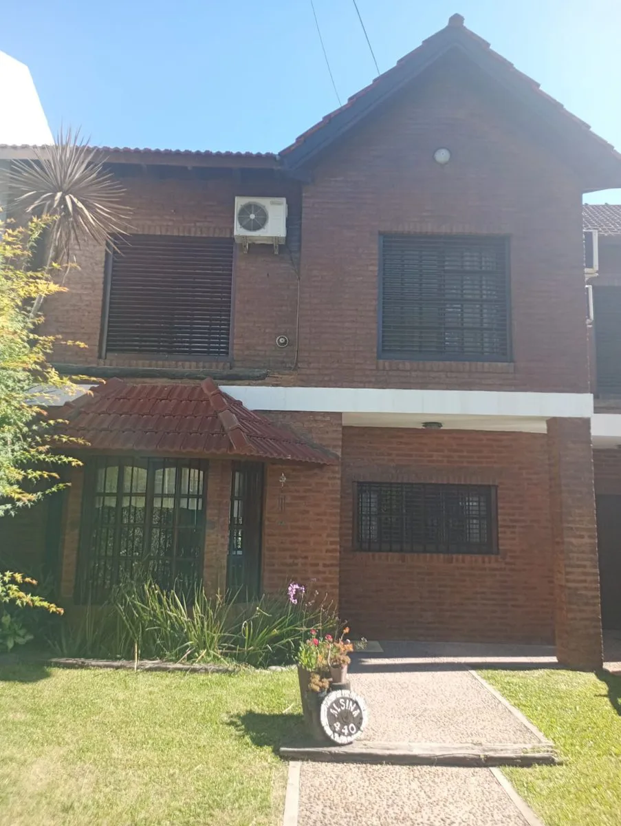 CASA EN VENTA EN MORENO cerca del Acceso Oeste foto 2