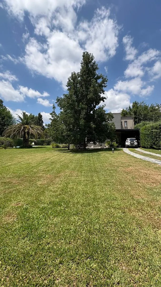 VENTA CASA APTA CREDITO EN SEGUNDAS COLINAS PILAR foto 3