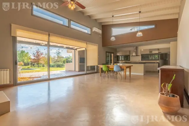 VENTA Casa en Chacras de la reserva Cardales