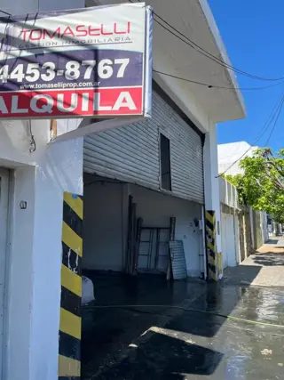 ALQUILER GALPON - A METROS DE AVENIDA CROVARA - ZONA INDUSTRIAL foto 2