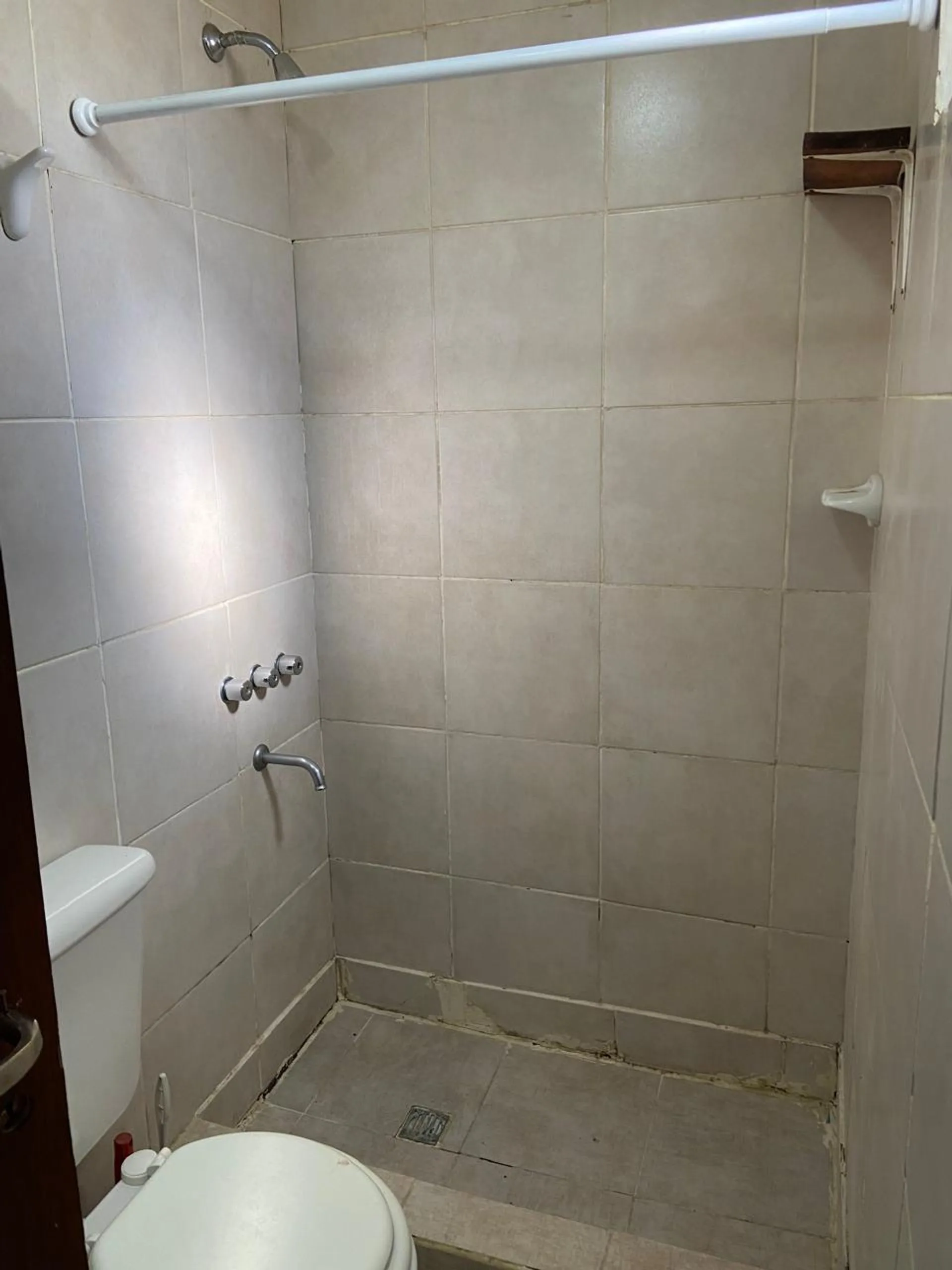Hermoso lote con 3 casas  Ideal Proyecto Rentable foto 4