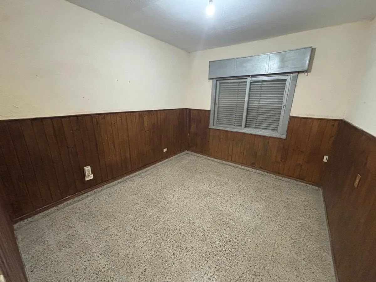 VENTA CASA DOS DORMITORIOS Y COCHERA ARROYO SECO foto 5