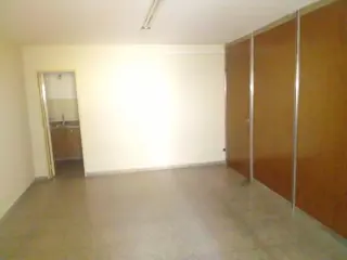 Venta 2 Oficinas z/Edén Entradas en Centro U$S60.000. foto 2
