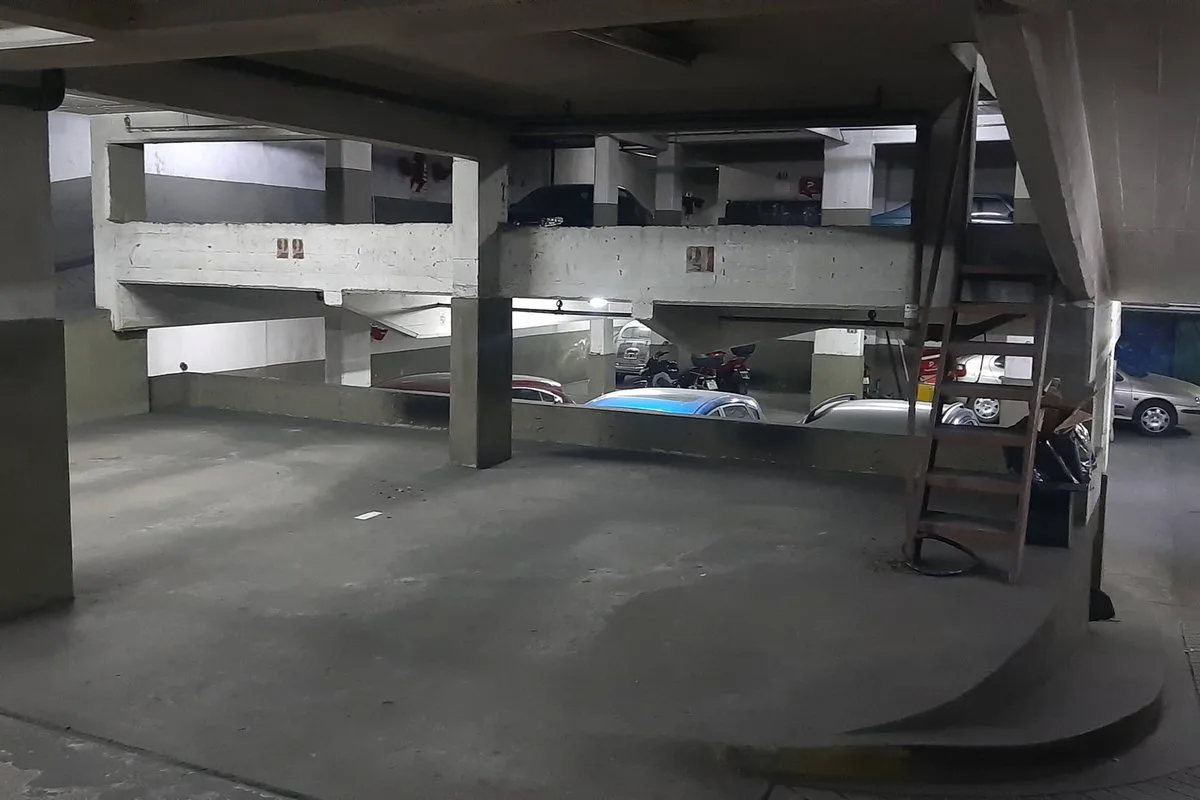 VENTA COCHERA CUBIERTA - BELGRANO - BAJAS EXPENSAS foto 5