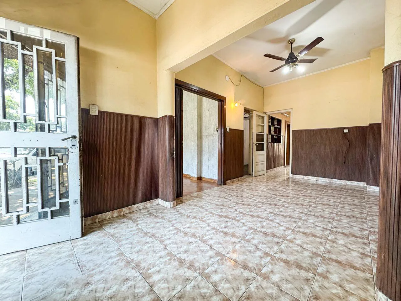 Av. Provincias Unidas  al 1100 - Casa en venta de 4 dormitorios - Rosario Belgrano foto 2