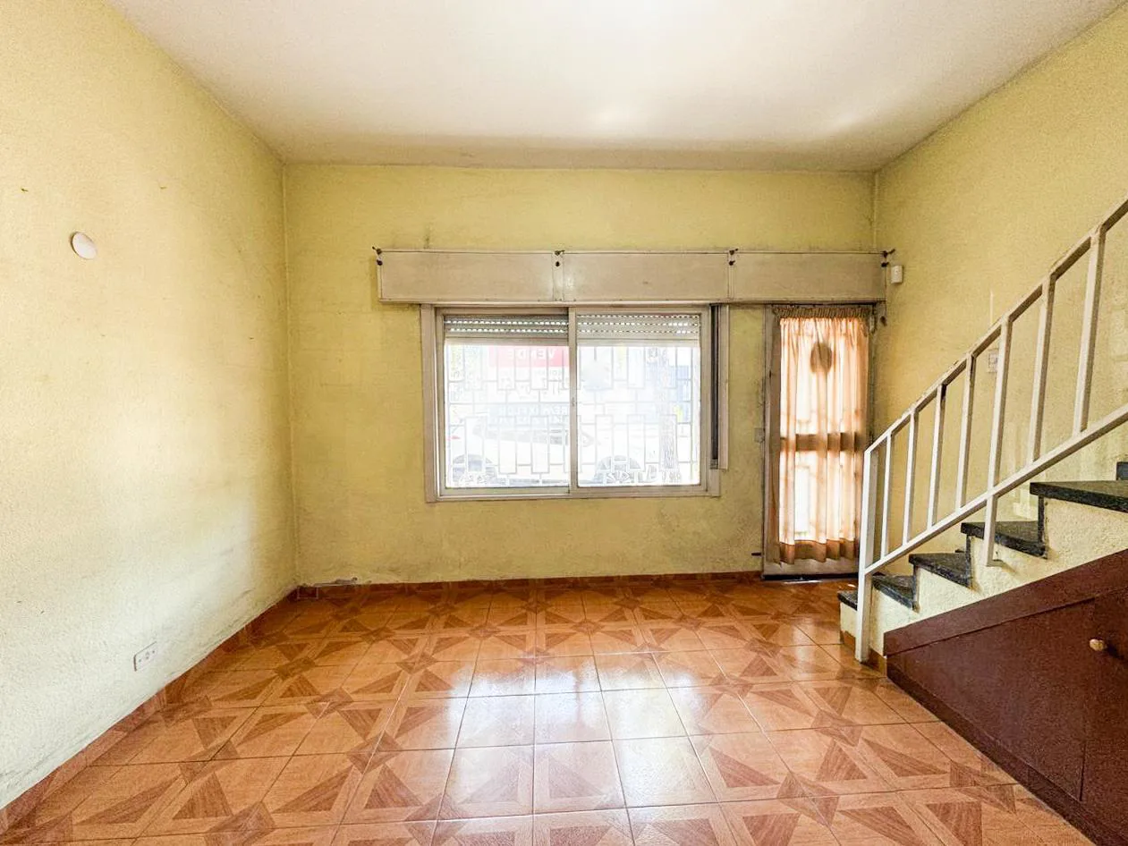 Av. Provincias Unidas  al 1100 - Casa en venta de 4 dormitorios - Rosario Belgrano foto 5