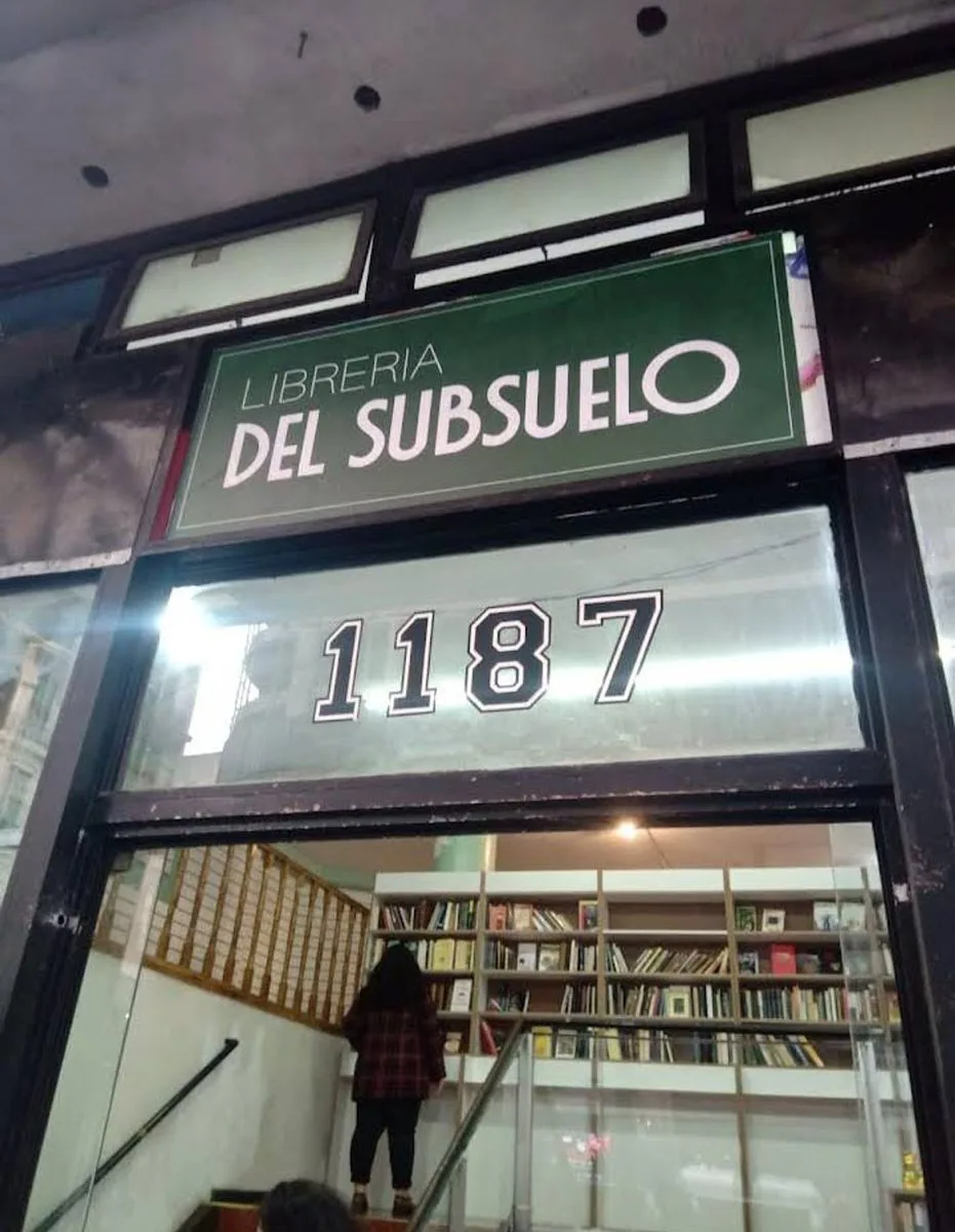 Importante local sobre AV Corrientes foto 4