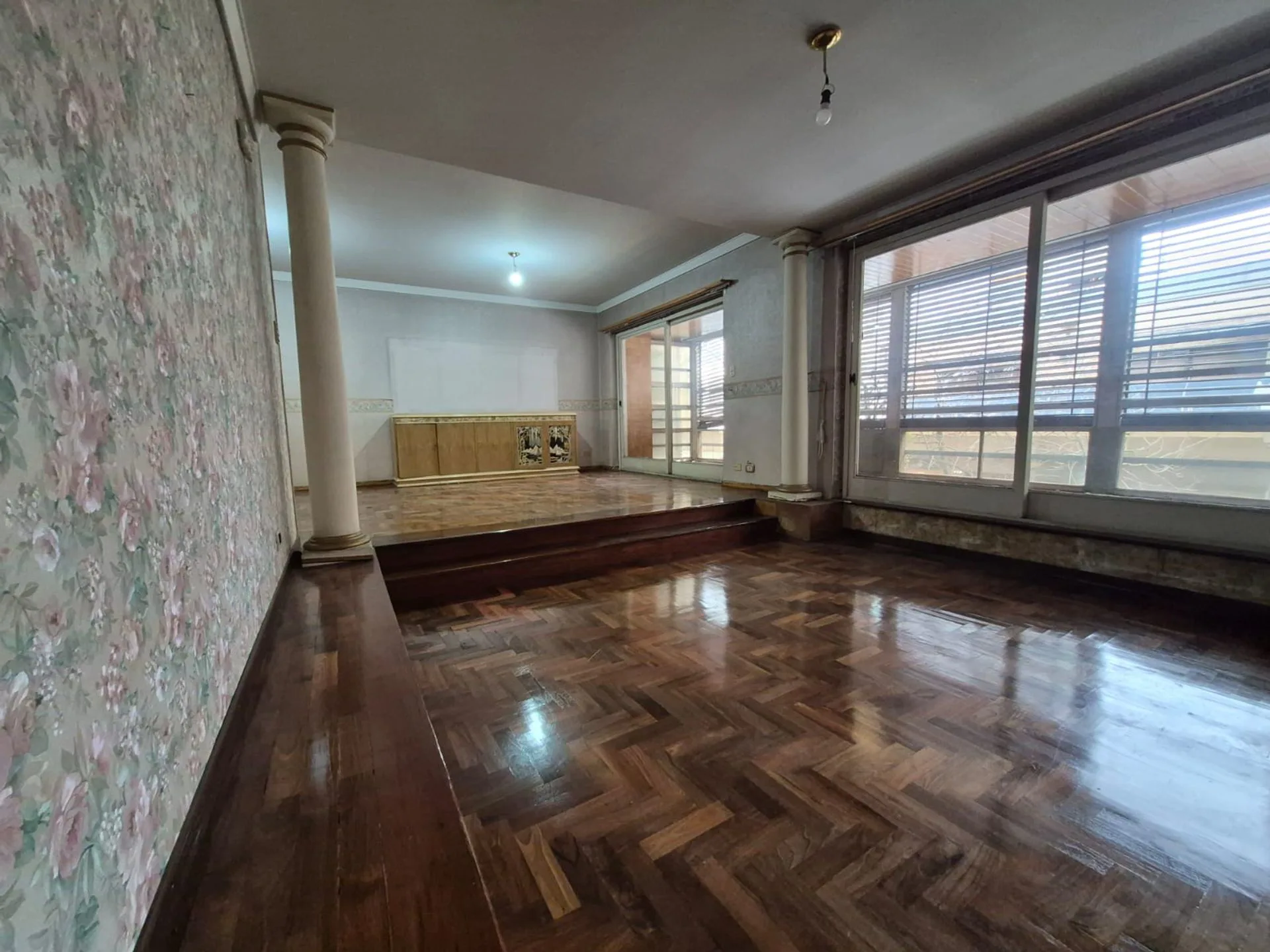 Vende depto 4 amb, dep baulera y cochera en Flores foto 5