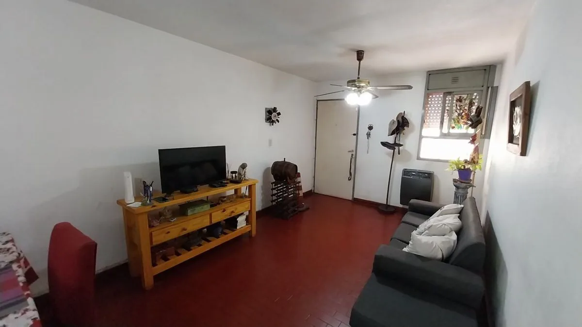 VENTA DEPARTAMENTO 5 AMBIENTES GARÍN C/ BALCÓN foto 5