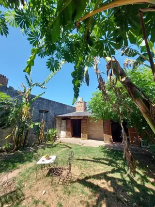 Casa con 2 Dorm. en Alquiler en Barrio Roma foto 1