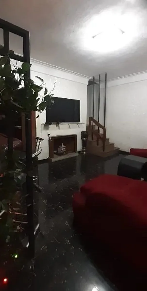 VENTA CASA DE 5 AMBIENTES MORON NORTE foto 4