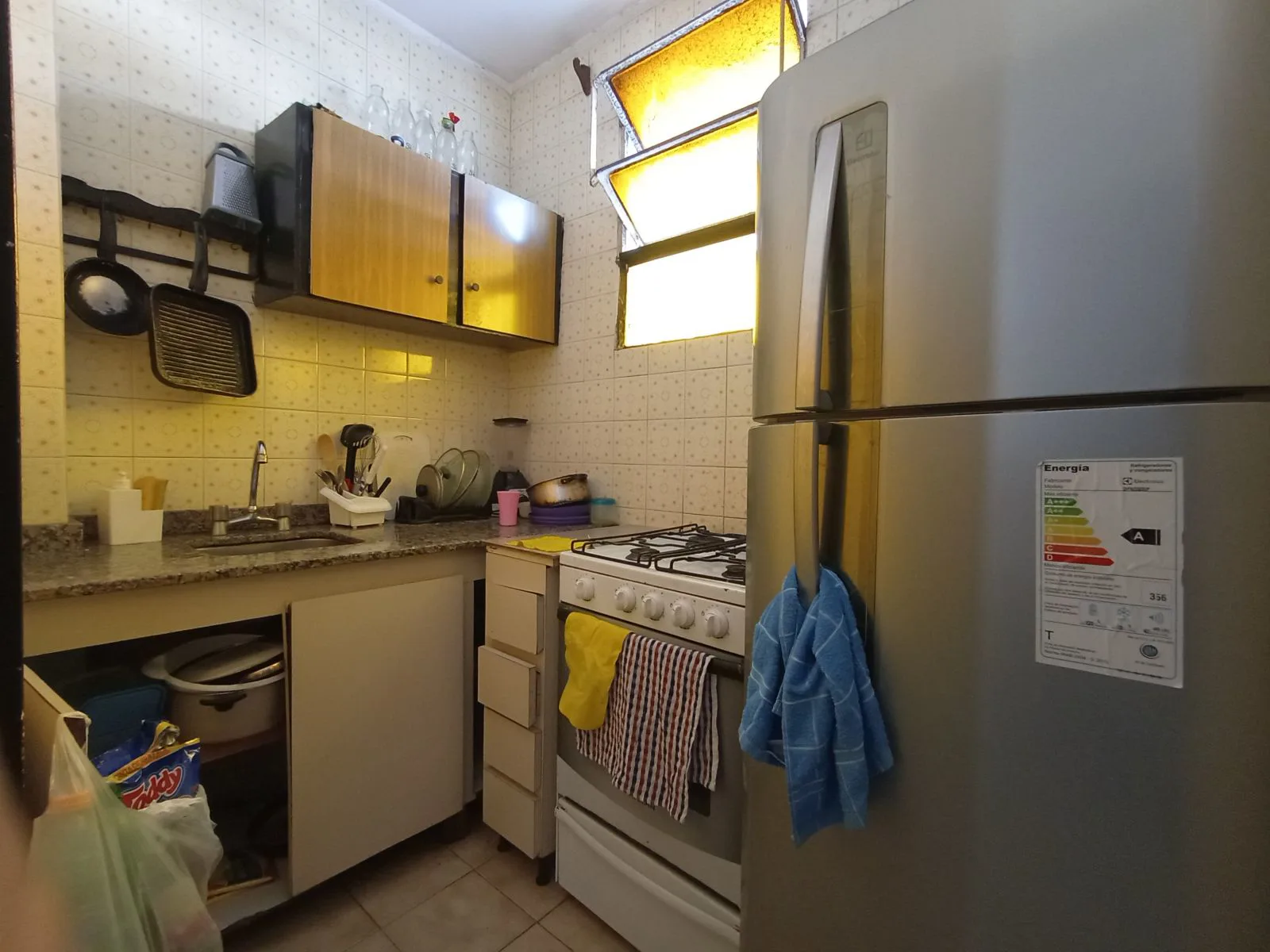2 ambientes en 2do piso x esc. Bajas expensas, Muy luminoso. Apto credito foto 3